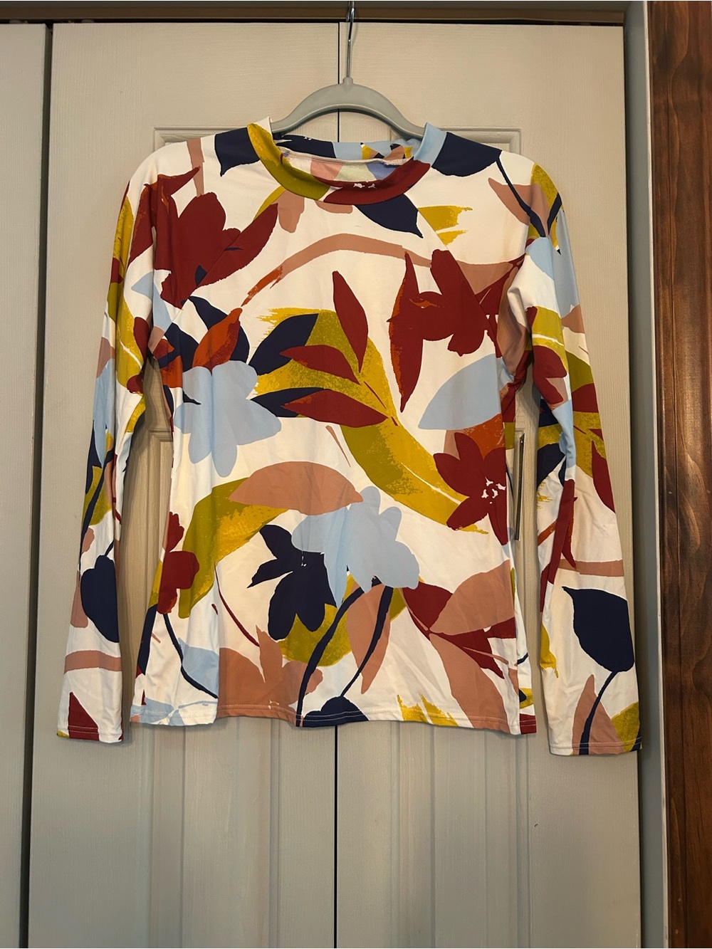 Swim top/cover up.